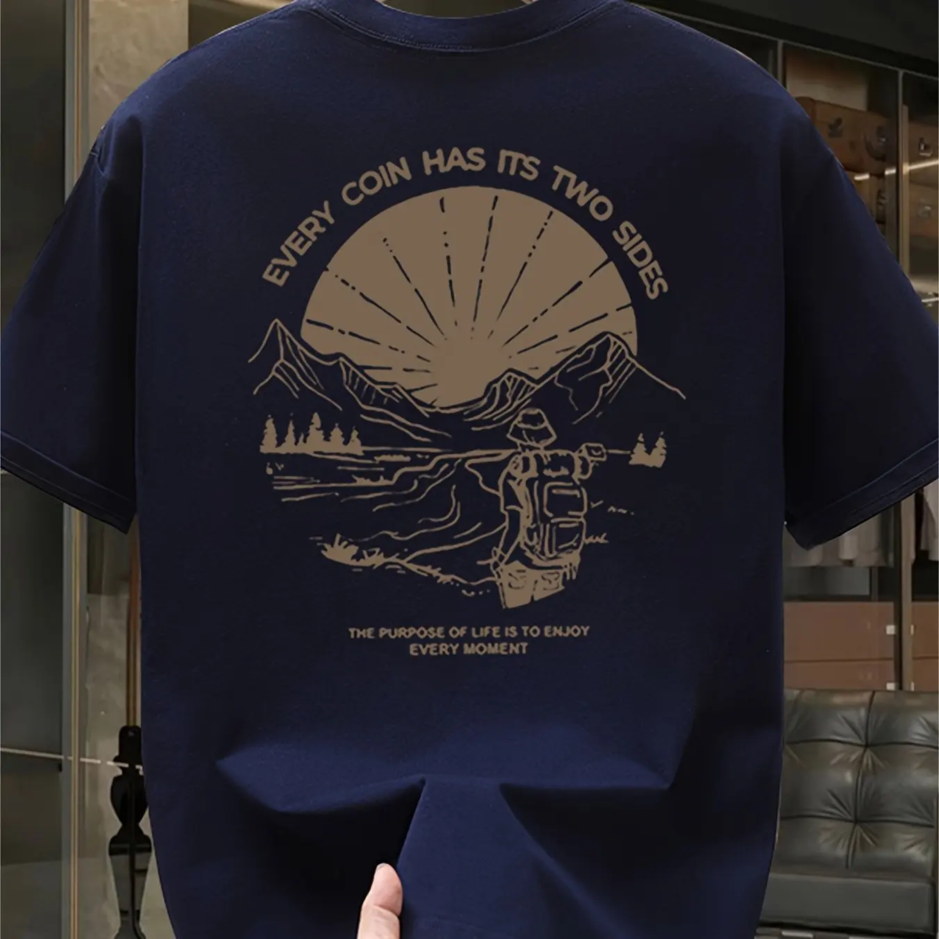 Outdoor Adventure Quotes Short - Męska koszulka vintage z grafiką górską,