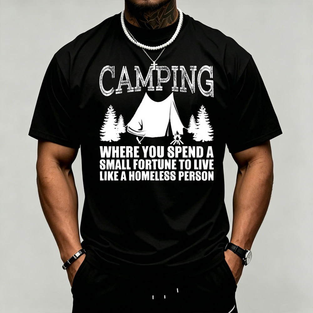 Outdoor Adventure Quotes Short - Koszulka męska z grafiką namiotu kempingowego