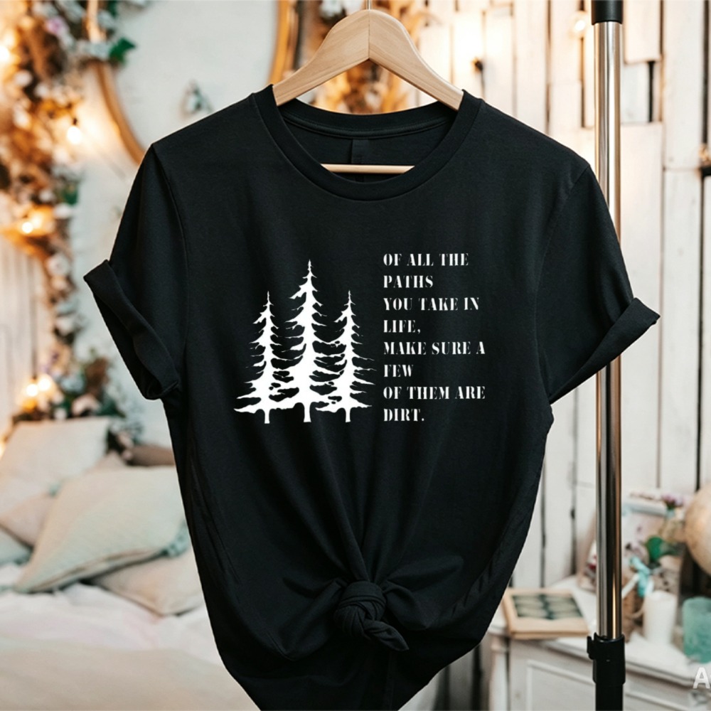Koszulka z grafiką sosny i cyt – Outdoor Adventure Quotes Short recenzja i cena