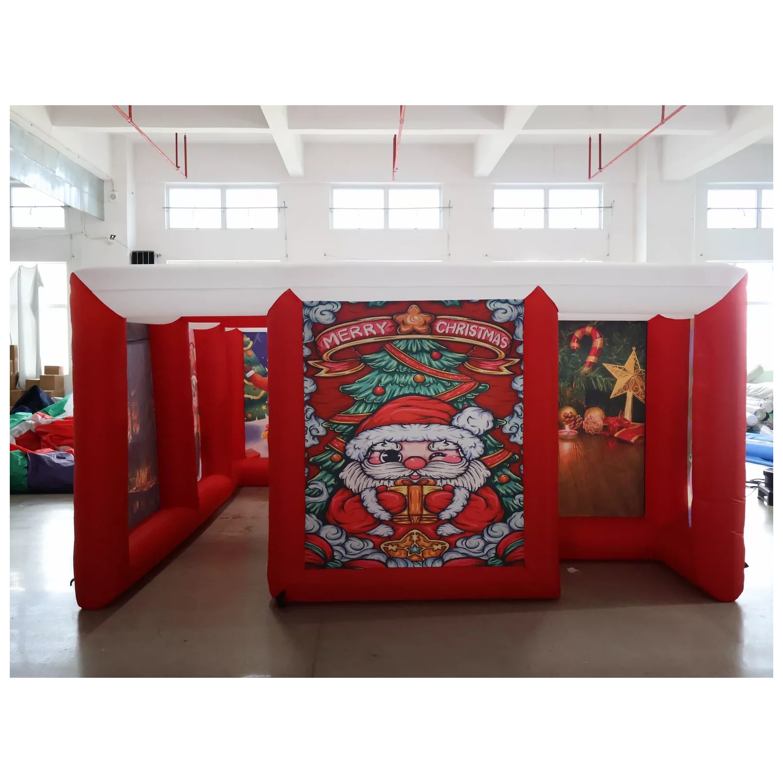 Czerwony, nadmuchiwany labiryn – Outdoor Adventure Rentals recenzja i cena